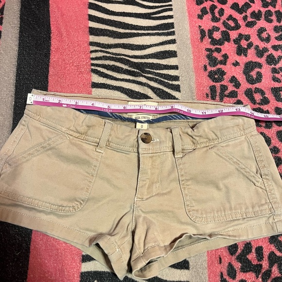 Vintage Hollister ultra low rise booty Jean shorts - Picture 5 of 6